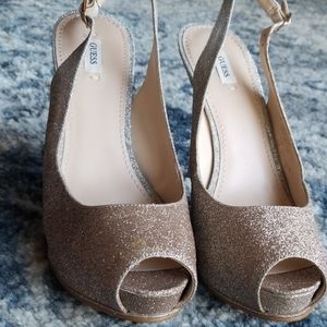 Guess two tone dress pumps